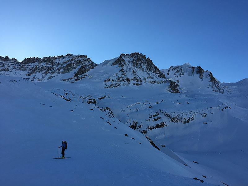 Ski touring in Gran Paradiso, Italian 4061m Peak