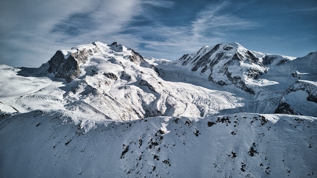 Climbing Dufourspitze Italian Route 4634m